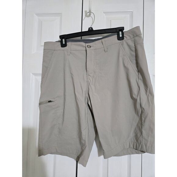 Eddie Bauer size 34 men's khaki colored shorts - Picture 1 of 13